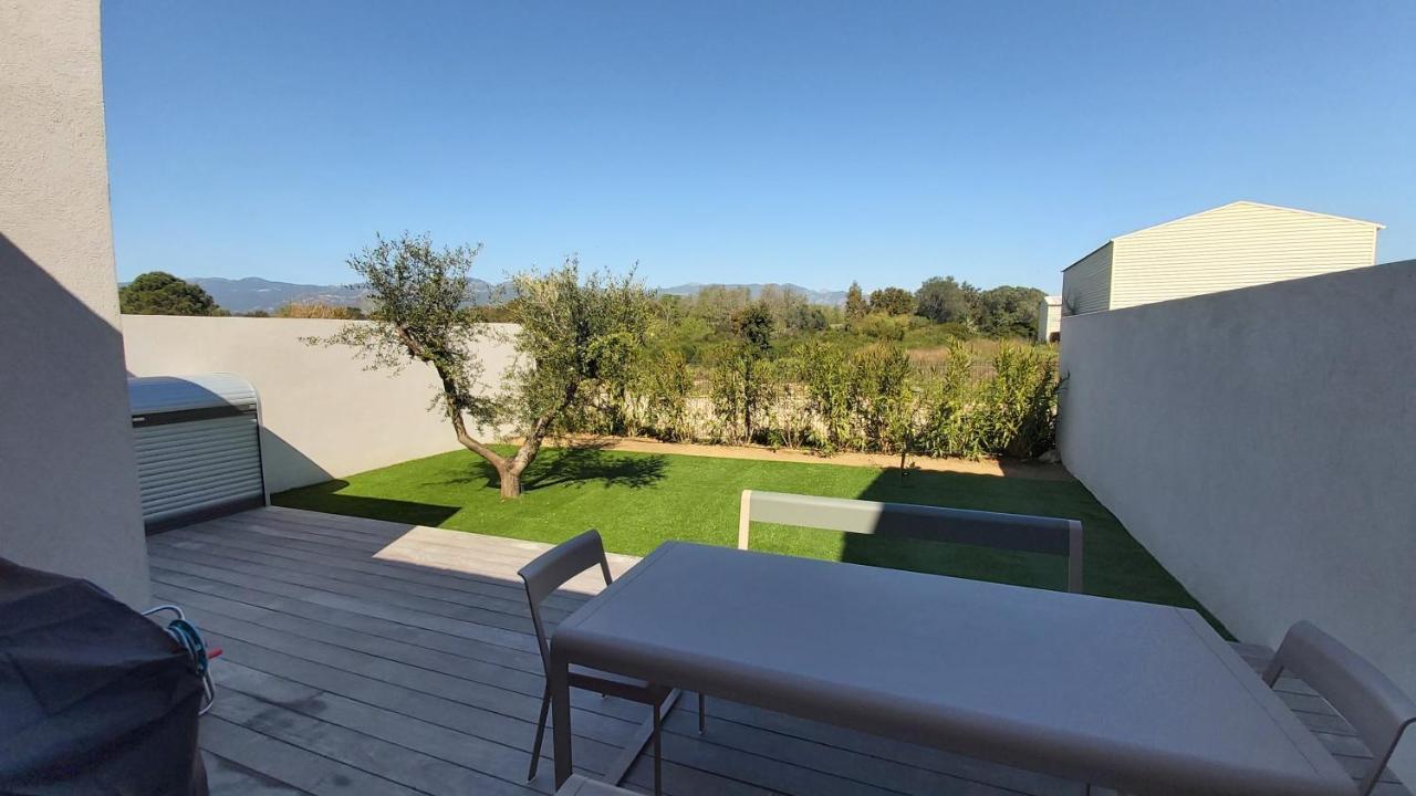 Villa Home Holiday A Cala Rossa 르씨 외부 사진