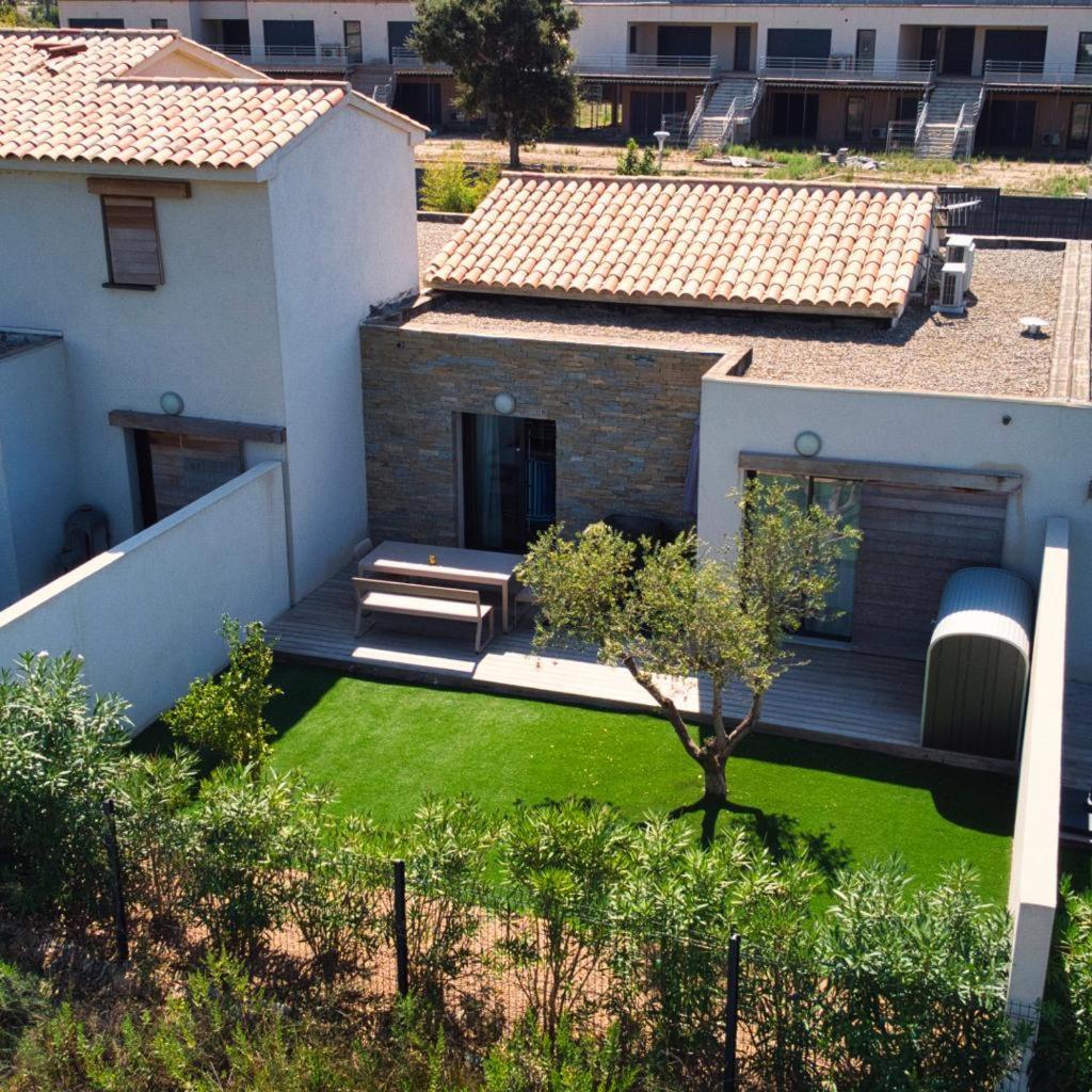 Villa Home Holiday A Cala Rossa 르씨 외부 사진
